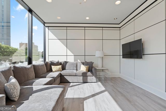2828 Peachtree Road NW 1204, Atlanta, GA 30305