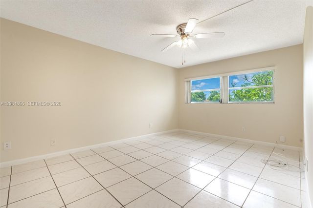 7877 Golf Cir Dr 108, Margate, FL 33063