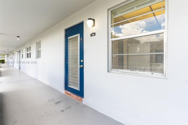 7877 Golf Cir Dr 108, Margate, FL 33063