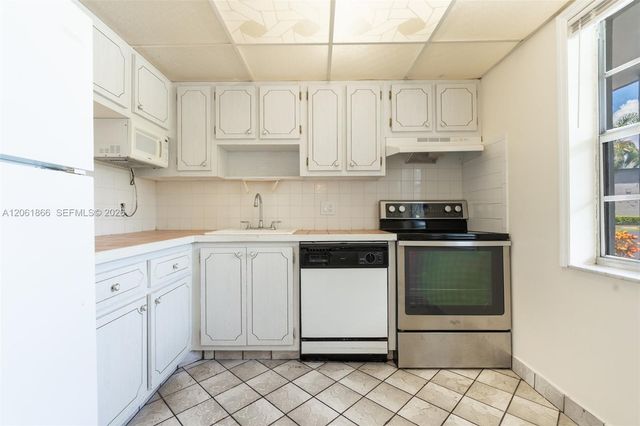 7877 Golf Cir Dr 108, Margate, FL 33063