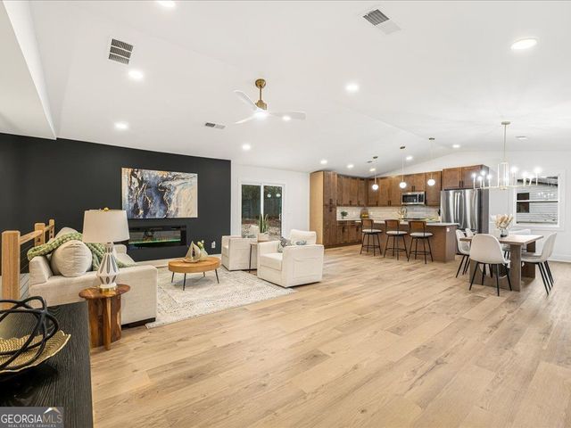 621 The General Avenue, Woodstock, GA 30189