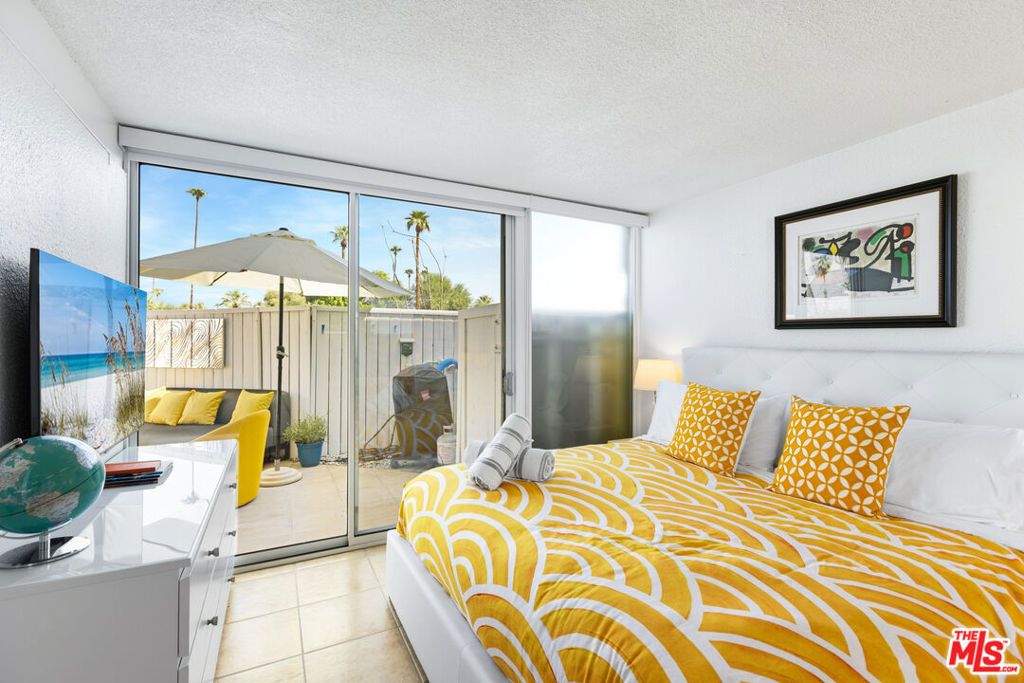 Image 14 of property listing at 1111 E Palm Canyon Drive 107, Palm Springs, CA 92264