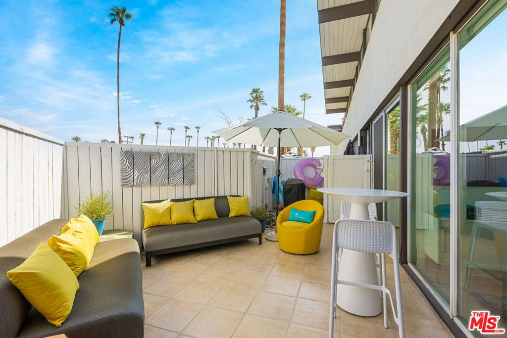 Image 18 of property listing at 1111 E Palm Canyon Drive 107, Palm Springs, CA 92264