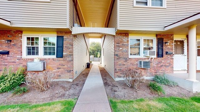 420 Main Street 71, Agawam, MA 01001