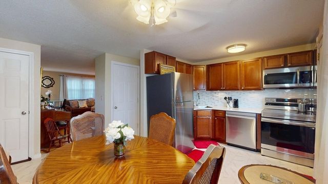 420 Main Street 71, Agawam, MA 01001