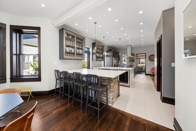 1529 N Harding Avenue, Chicago, IL 60651