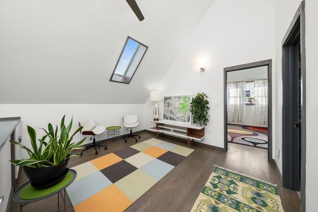 1529 N Harding Avenue, Chicago, IL 60651