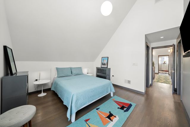 1529 N Harding Avenue, Chicago, IL 60651