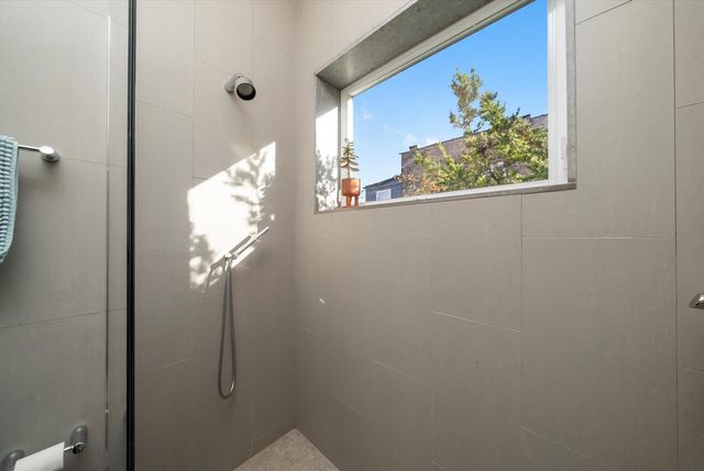 1529 N Harding Avenue, Chicago, IL 60651