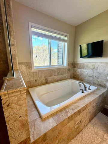 6940 Prairie Court S, Cottage Grove, MN 55016