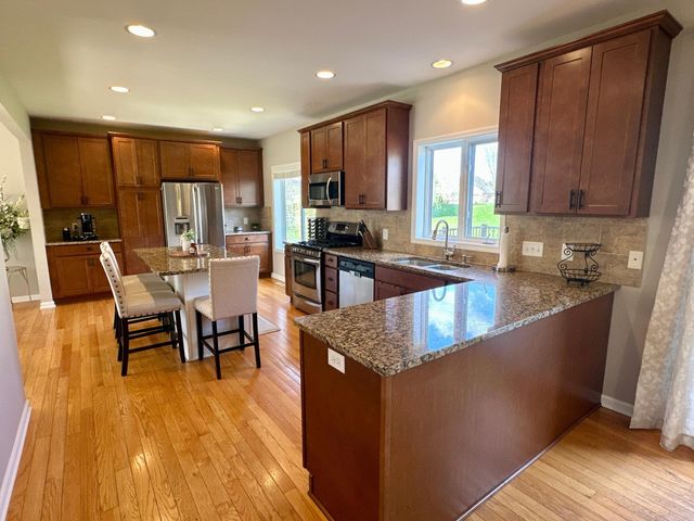 6940 Prairie Court S, Cottage Grove, MN 55016