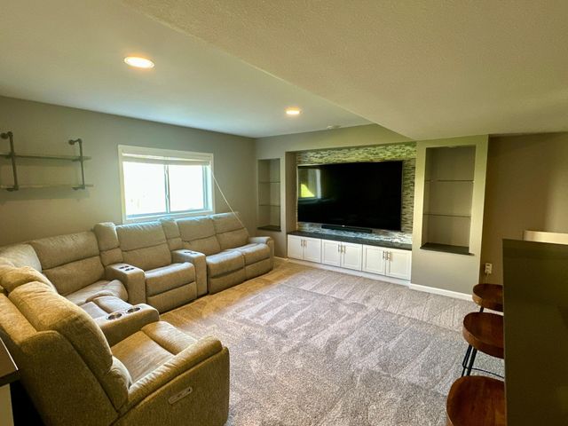 6940 Prairie Court S, Cottage Grove, MN 55016