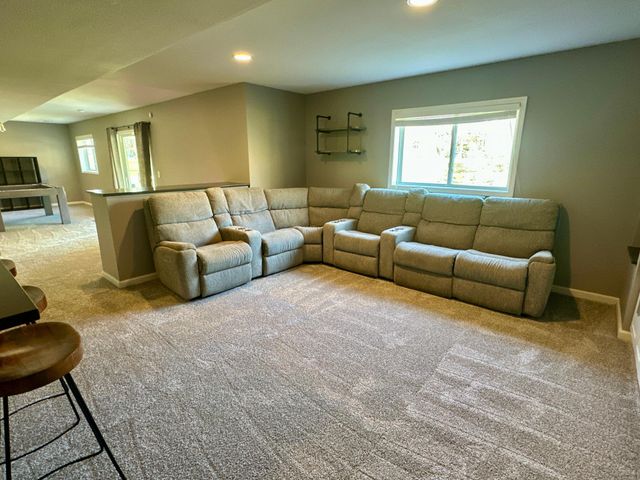 6940 Prairie Court S, Cottage Grove, MN 55016