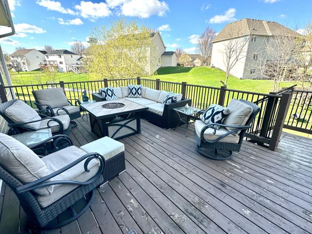 6940 Prairie Court S, Cottage Grove, MN 55016