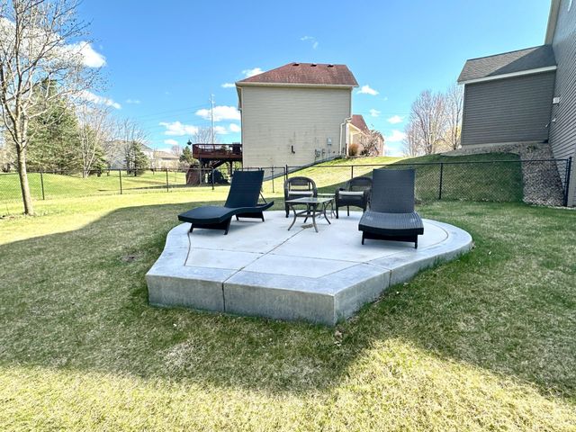 6940 Prairie Court S, Cottage Grove, MN 55016