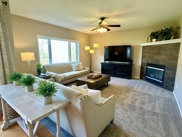 6940 Prairie Court S, Cottage Grove, MN 55016