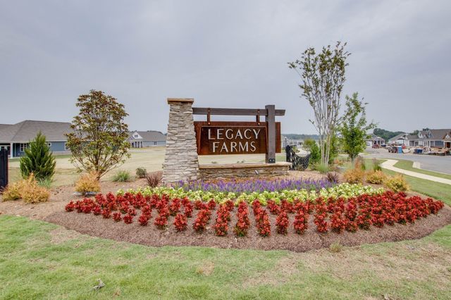 2207 Quinn Drive, White House, TN 37188