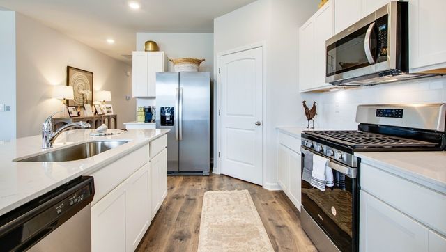 2207 Quinn Drive, White House, TN 37188