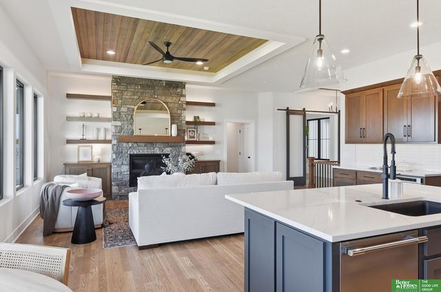 10955 S 102nd Street, Papillion, NE 68046