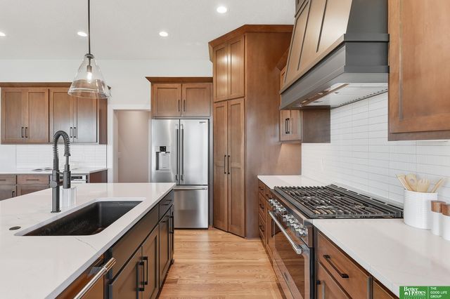 10955 S 102nd Street, Papillion, NE 68046