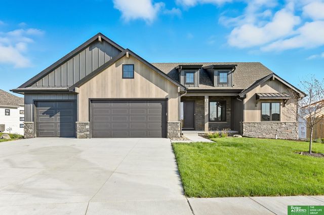 10955 S 102nd Street, Papillion, NE 68046