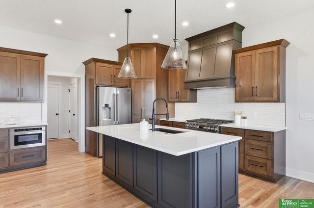10955 S 102nd Street, Papillion, NE 68046