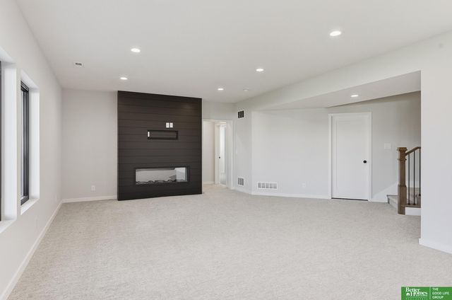 10955 S 102nd Street, Papillion, NE 68046