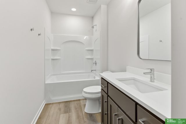 10955 S 102nd Street, Papillion, NE 68046
