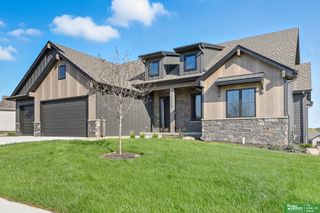 10955 S 102nd Street, Papillion, NE 68046