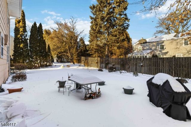 765 Marcellus Dr, Westfield Town, NJ 07090