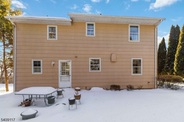 765 Marcellus Dr, Westfield Town, NJ 07090