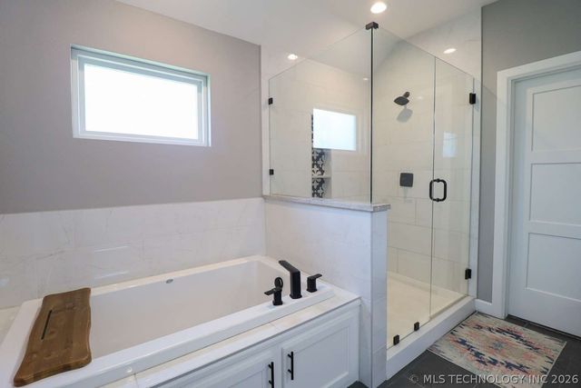 8716 E Detroit Street, Broken Arrow, OK 74014