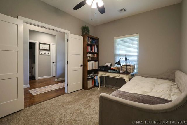 8716 E Detroit Street, Broken Arrow, OK 74014