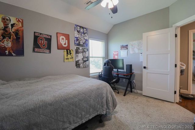 8716 E Detroit Street, Broken Arrow, OK 74014