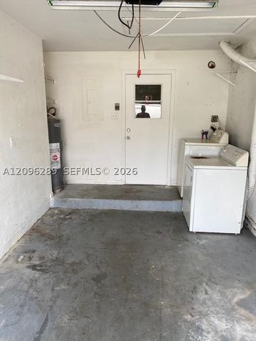 1326 SW 75th Ave, North Lauderdale, FL 33068