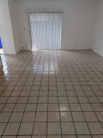 1326 SW 75th Ave, North Lauderdale, FL 33068