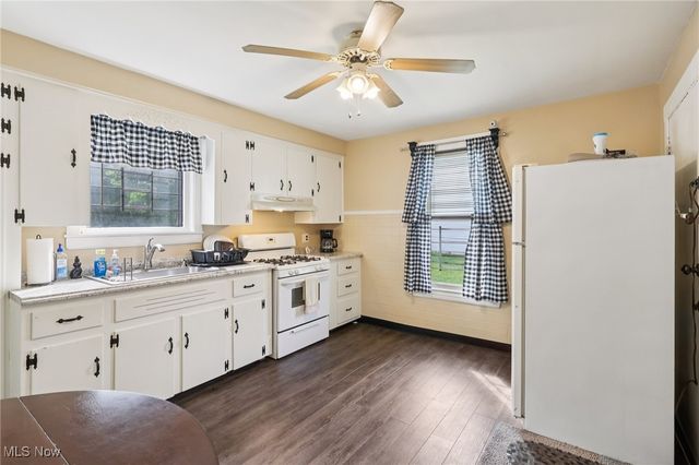 325 S Jackson Street, Youngstown, OH 44506