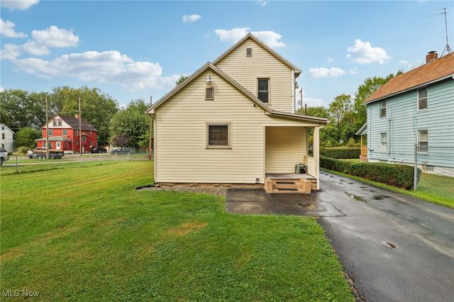 325 S Jackson Street, Youngstown, OH 44506