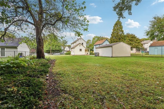 325 S Jackson Street, Youngstown, OH 44506