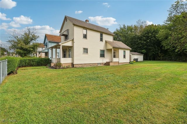 325 S Jackson Street, Youngstown, OH 44506