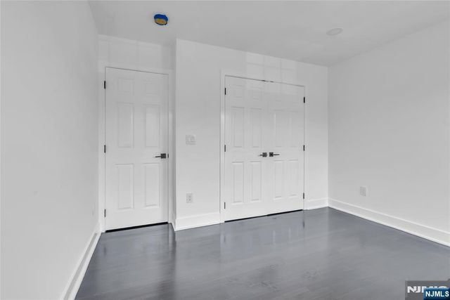 8 Creekside Court, Secaucus, NJ 07094