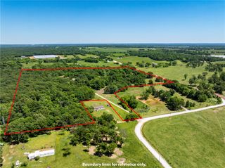 21222 W Big Springs Road, Gravette, AR 72736