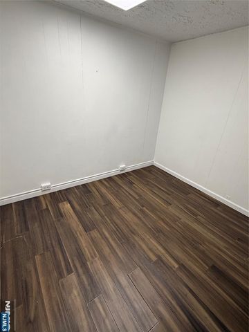 56 Central Avenue Upstairs, Ramsey, NJ 07446