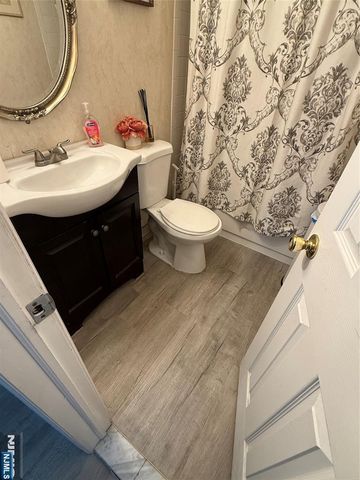 56 Central Avenue Upstairs, Ramsey, NJ 07446