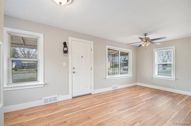 12065 Belmont Avenue, Warren, MI 48089