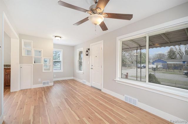 12065 Belmont Avenue, Warren, MI 48089