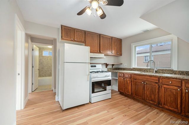 12065 Belmont Avenue, Warren, MI 48089