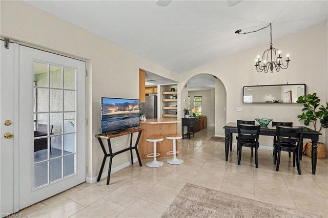 610 Retunda PKWY W, Cape Coral, FL 33904