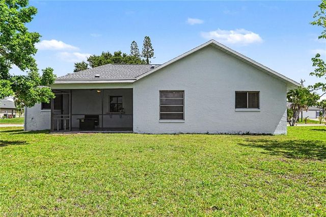 610 Retunda PKWY W, Cape Coral, FL 33904