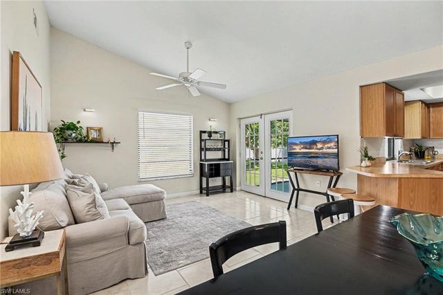 610 Retunda PKWY W, Cape Coral, FL 33904